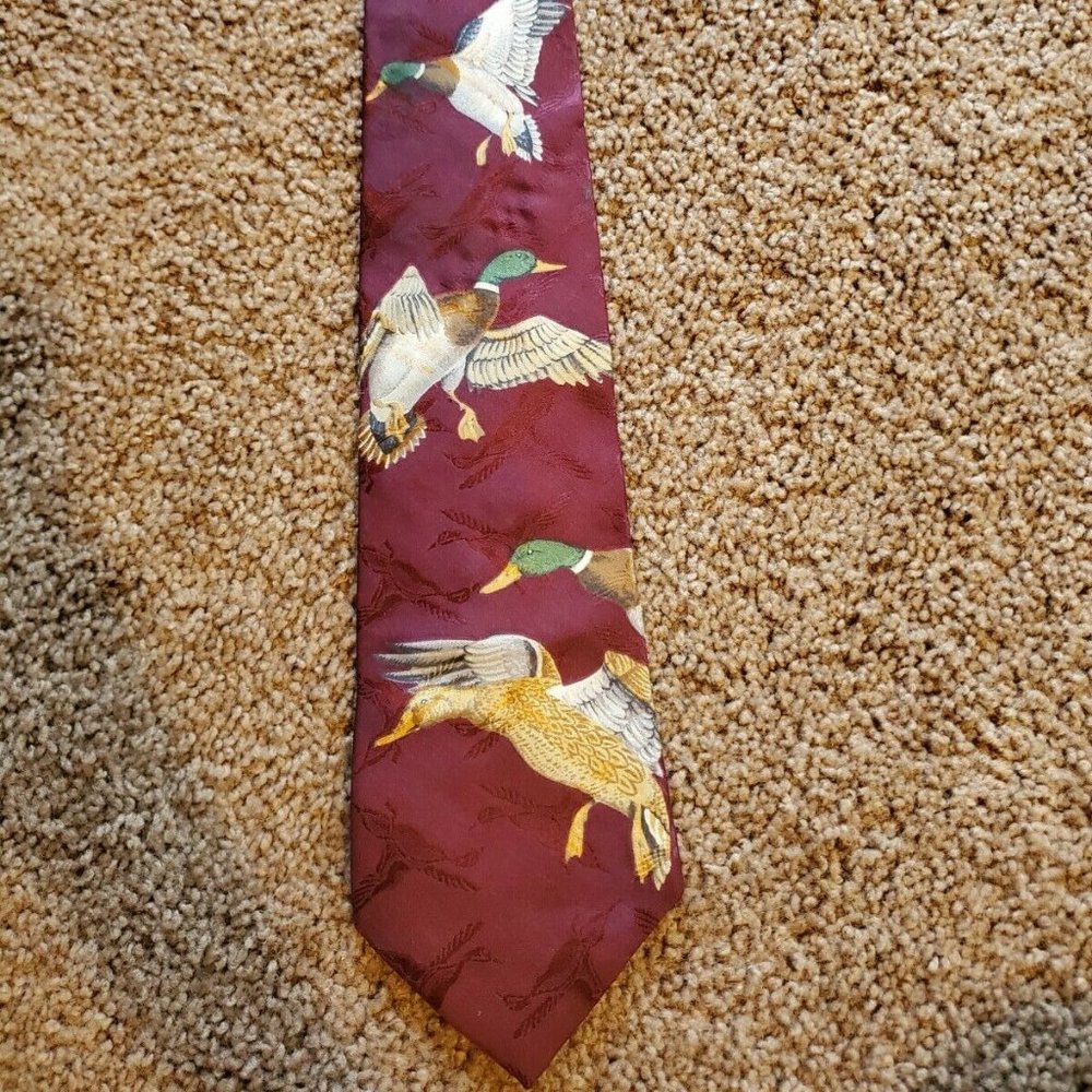 Field & Stream Red Duck Mens Tie Necktie Mallard Hunting
